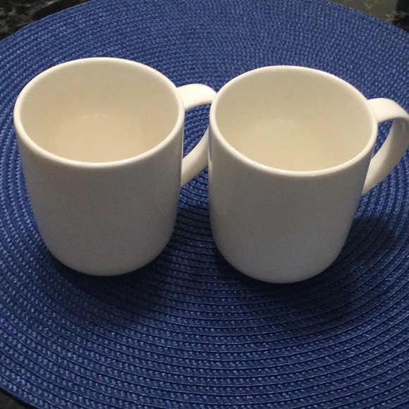 🌿2 Famous Dark Horse Coffee Mugs🌿 - Picture 3 of 9